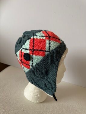 Columbia beanie with ear flaps